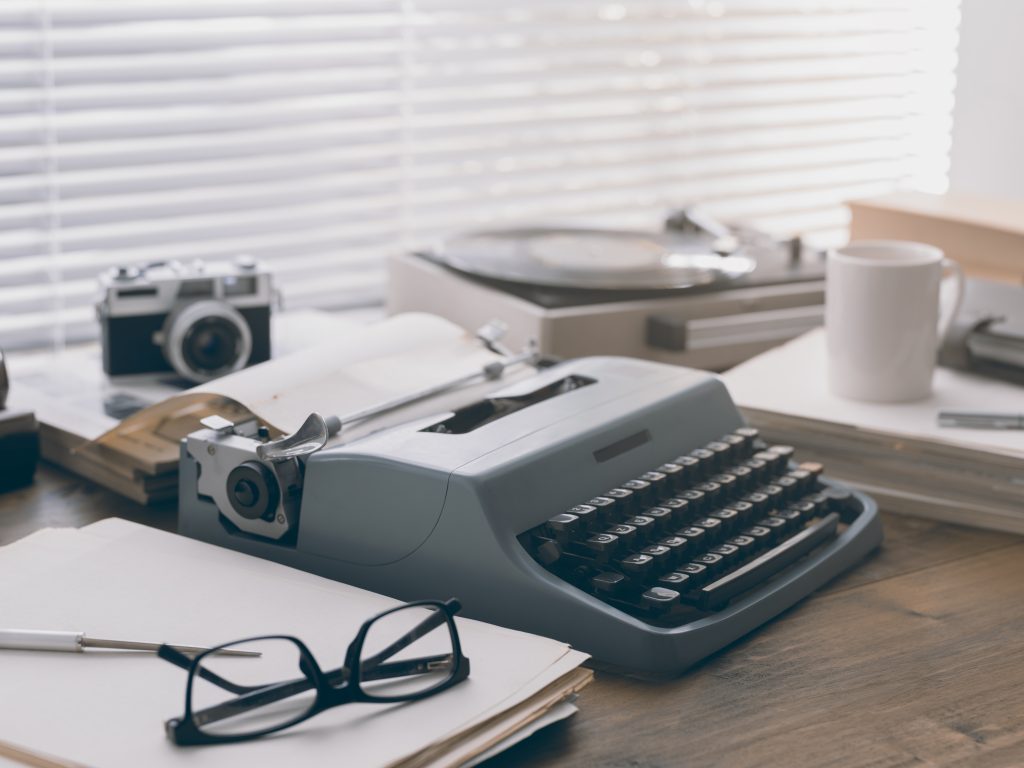 Writer,,Journalist,And,Photoreporter,Vintage,Desktop,With,Typewriter,,Camera,And