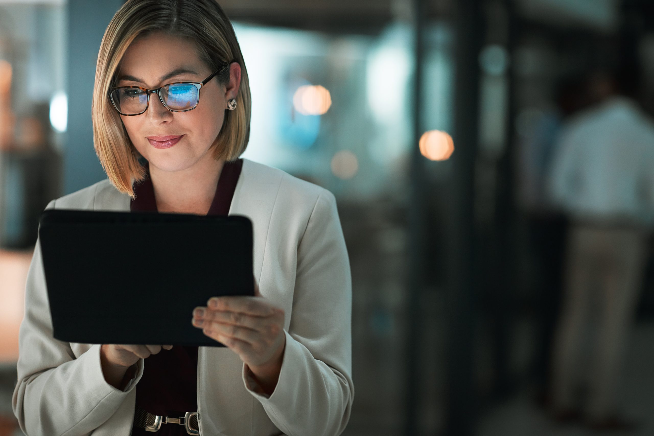 Business,Woman,,Tablet,And,Typing,In,Office,For,Corporate,Communication,